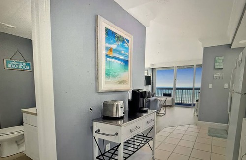 Ortona Park Condo | Heated Pools & Hot tub - 8th Floor Beachfront Studio right on Daytona Beach.