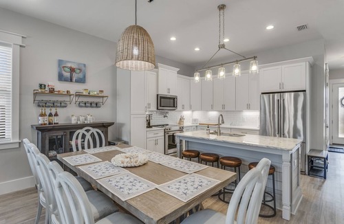 Laguna Beach Estates House | Heated Private Pool. 900 feet to Beach. Playground. King Beds,Bikes,Beach Chairs