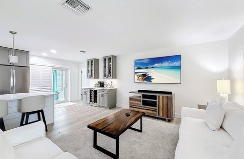 Palm Beach Gardens House | Heated Saltwater Pool Retreat Near PGA Sleeps 8