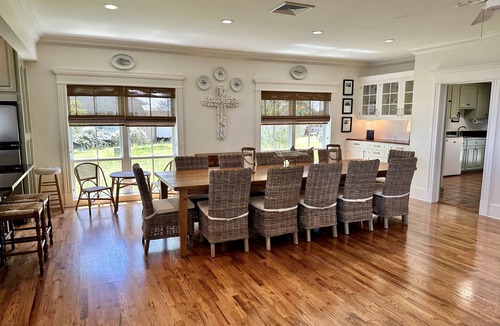 Sulphur House | Heaven at Moss Lake