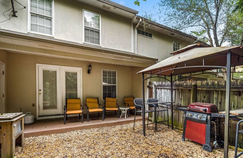 Helena House | Helena Townhouse with Space for everyone