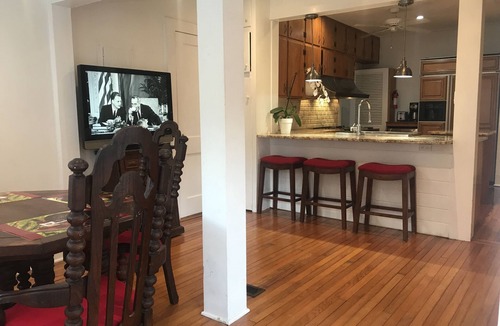 Old Town House | Hemingway's Hideaway Home - Midtown/Lafayette Park