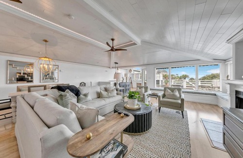 Crystal Beach House | Henderson Haus - Is a Fabulous 3BR Townhome in Destin