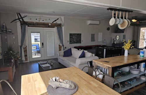 Panama City Beach Apartment | Hidden Gem Guest House, 15min Pier Park, 5 min Beach & Publix Sports Complex