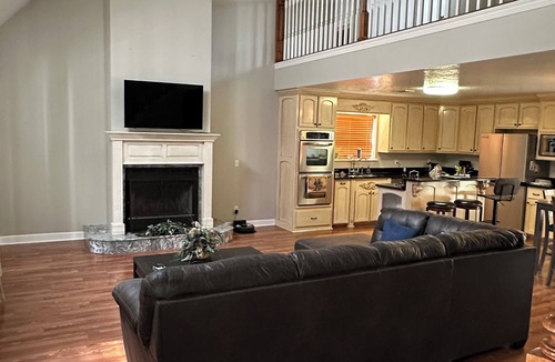 Gulfport House | Hidden Treasure Charming 4-bedroom river house on the Biloxi River