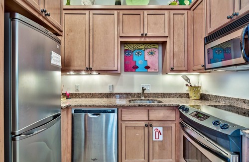 Laguna Beach House | High Dune - 5 Bedroom Home - Private Pool & Hot Tub! West End - Elevator!!!