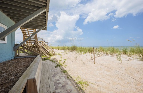 Vilano Beach Cottage | High Tide by Distinctive Beach Rentals