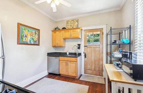 Central Carrollton Association House | "Hillary Street Southern Gardens" Tulane/University Area's Hidden Gem