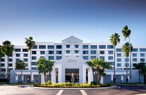 Kenner - Louis Armstrong International Airport Hotel | Hilton New Orleans Airport