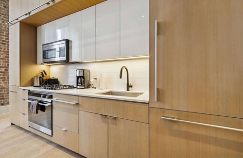 Tulane - Gravier Apartment | Historic 1BR Schoolhouse Apartment | Near CBD + FQ