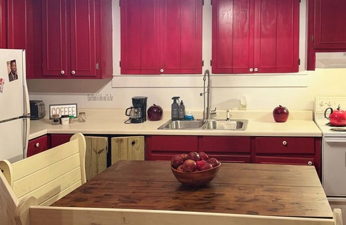 Aberdeen House | Historic Aberdeen Vacation Home w/Yard!
