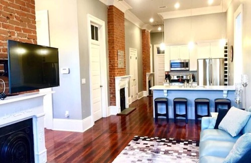 South 7th Ward House | HISTORIC BEAUTY NEAR NIGHTLIFE! Walk to Bourbon Street & The French Quarter!
