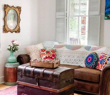 Round Rock Original Plat House | Historic Cottage in Round Rock TX CozyYard, WiFi