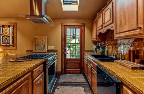 Faubourg Marigny Villa | Historic Cottages, Tropical Pool, Hot Tub 9br|8ba