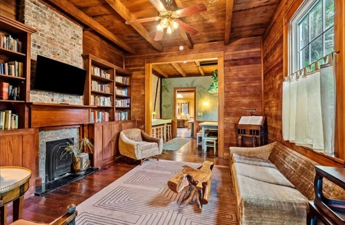 Faubourg Marigny Bed & Breakfast | Historic Cottages with Tropical Pool, Hot Tub