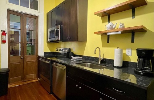 Seventh Ward House | Historic Creole Cottage Apt. Close to the French Quarter
