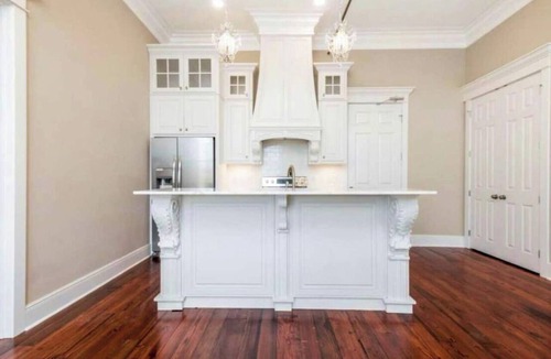 Crowley Apartment | Historic downtown apartment