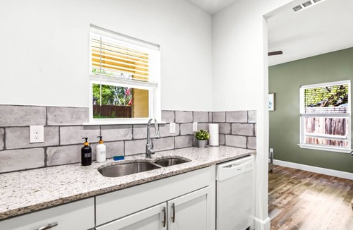 Rockwall Apartment | Historic DT, FIFA 2026, 30 Mins to AT&T Stdm | TSA