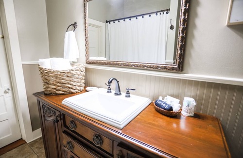 Jefferson Cottage | Historic French Country-Built In 1854/Free Bikes