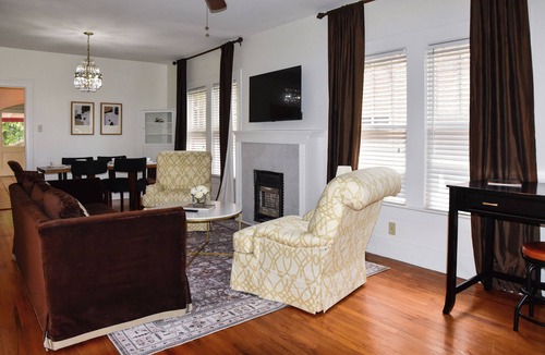 Benton House | Historic Home in Downtown Benton located steps from the Square
