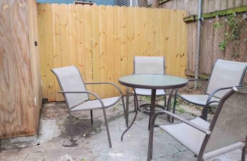 Lower Garden District Apartment | Historic Lower Garden District 1BR Near St. Charles Streetcar