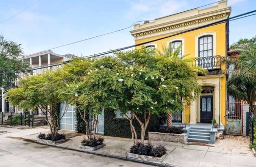 Faubourg Lafayette Villa | Historic Mansion Heated Pool & Courtyard 5br|5.5ba