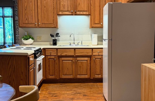 Columbus Apartment | Historic Media Loft in Downtown Columbus - Newly Renovated - Walk Everywhere