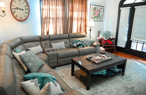 New Orleans House | HISTORIC NEIGHBORHOOD beautifully furnished, Walk/Bike/public transportation