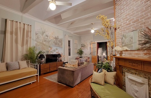 Algiers Point House | Historic NOLA w/ King AND Queen Bed 5 min from French Quarter!