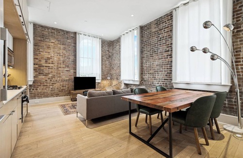 Tulane - Gravier Apartment | Historic Schoolhouse 1BR Apartment Near UMC | Parking + Gym