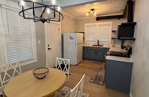 Tupelo Apartment | Historical Apartment #3 - Sleeps 3-6 in Tupelo