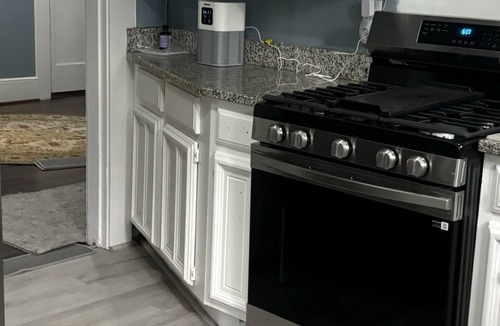Bessemer Apartment | Historical Bessemer Apartment, 3 Bdrms & 2 Bath