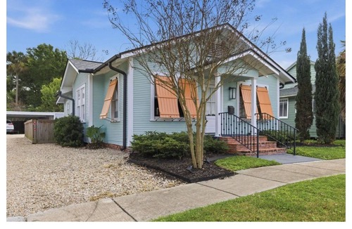 Lake Charles Cottage | Historical Ford Cottage near lake and downtown!