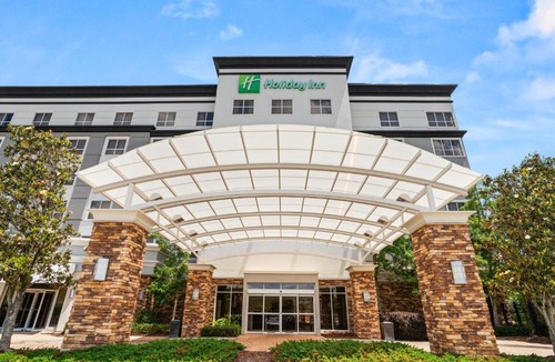 Highlands - Perkins Hotel | Holiday Inn Baton Rouge College Drive I-10 by IHG