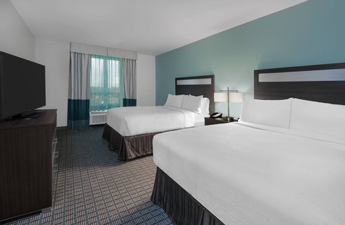 Beaumont Hotel | Holiday Inn Beaumont East - Medical Ctr Area by IHG