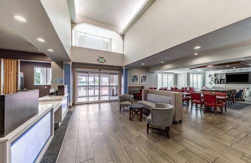 Fossil Creek Hotel | Holiday Inn Express & Suites Fort Worth - Fossil Creek, an IHG Hotel
