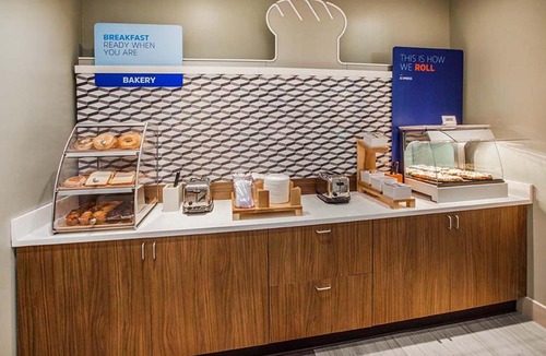 West Monroe Hotel | Holiday Inn Express Hotel & Suites West Monroe by IHG