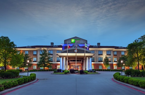 Orange Hotel | Holiday Inn Express Hotel and Suites Orange, an Ihg Hotel