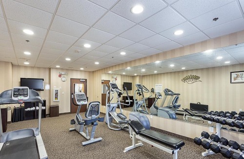Byram Hotel | Holiday Inn Express Hotel & Suites Byram by IHG