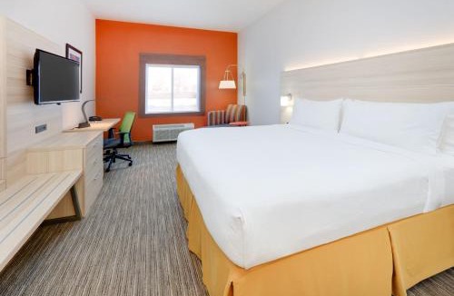 Burleson Hotel | Holiday Inn Express Hotel & Suites Burleson - Fort Worth, an IHG Hotel