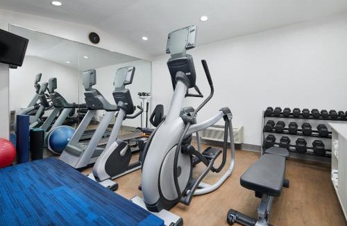West Pensacola Hotel | Holiday Inn Express Hotel & Suites Pensacola-West Navy Base by IHG