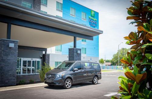 Ferry Pass Hotel | Holiday Inn Express & Suites Pensacola Airport North – I-10 by IHG