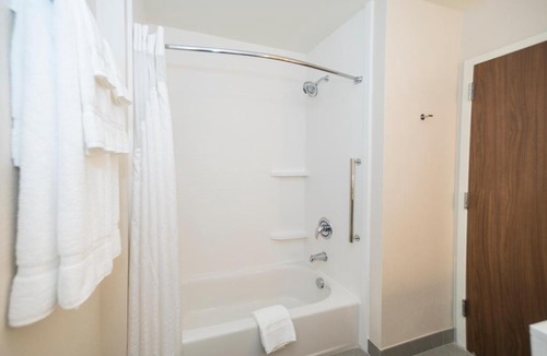 Southaven Hotel | Holiday Inn Express & Suites - Southaven Central - Memphis by IHG