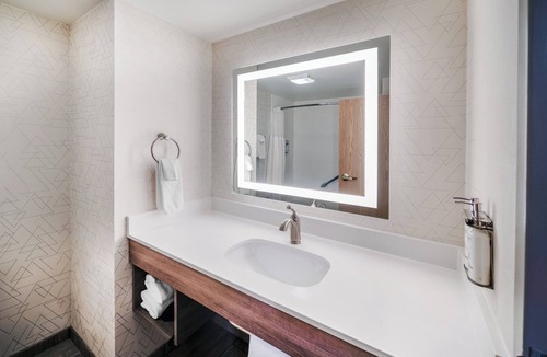 Vicksburg Hotel | Holiday Inn Express & Suites Vicksburg by IHG