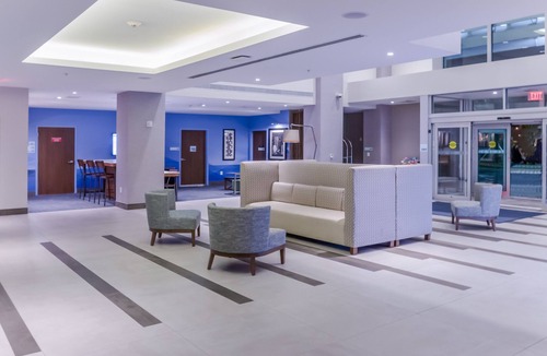 Seybold Hotel | Holiday Inn Express & Suites Miami Airport East by IHG