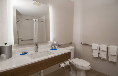 St. Martin Hotel | Holiday Inn Express & Suites Ocean Springs by IHG