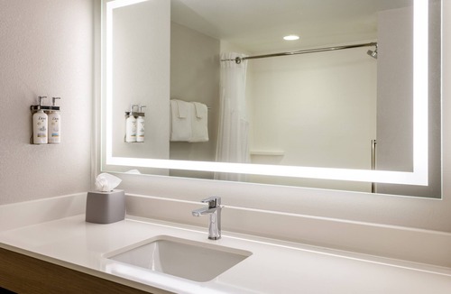 Flowood Hotel | Holiday Inn Express & Suites Flowood by IHG