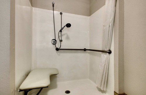 Laurel Hotel | Holiday Inn Express & Suites Laurel by IHG