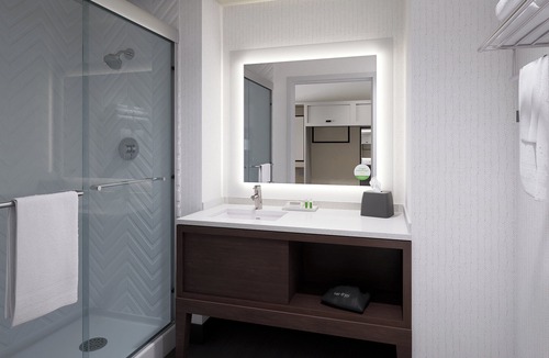 Gonzales Hotel | Holiday Inn Gonzales by IHG