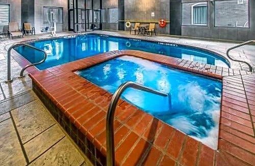 Longview Hotel | Holiday Inn Longview - North, an IHG Hotel